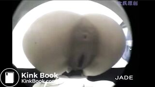 Japanese girl pooping17