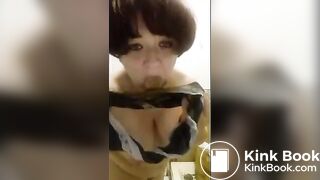 Fat girl shits her pants and licks them