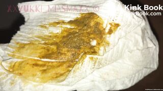 Huge ass black girl show us her shit.