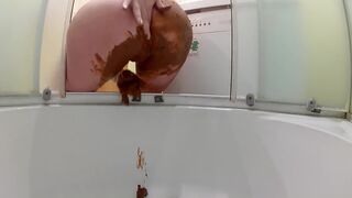 scat smear in bath - video 2