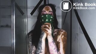 Girl Shit Load & Smearing