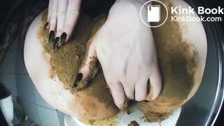 Top scat with dirty pussy