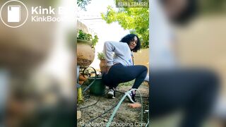 Ebony booty pushing it out outside