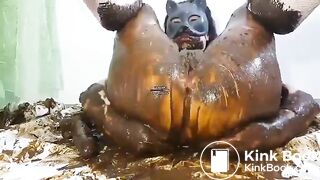 Webcam girl played with her scat