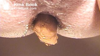 Close up HD pissing and shitting