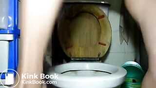 3 Girls squat and shit