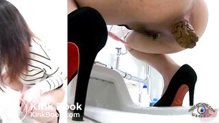 盗覗6カメトイレ ヤラシイ下着の女のうんこ