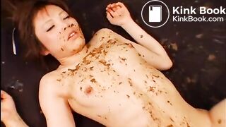 Jap slut in a shit threesome