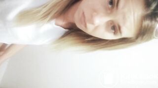 have a very sexy girl diarrhea in the airport toilet