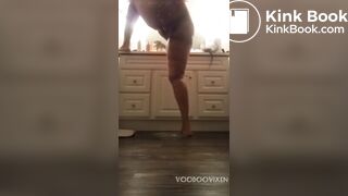 Ebony shoots shit ftom her ass