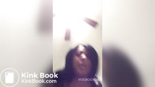 Ebony shoots shit ftom her ass