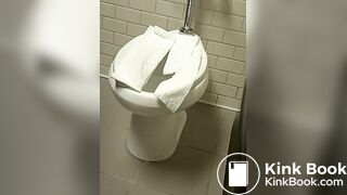 BBW Ebony going poop at Best Buy