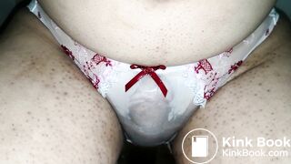 A LOVELY JAPAN WHITE FLOWER EMBROIDERY PANTY WAS PEE AND POOP AGAIN.(2)