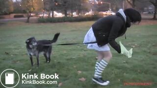 девушка какает на природе - video 2