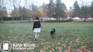 девушка какает на природе - video 2