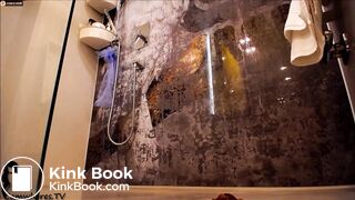 Camgirl pooping in the shower and smearing (1)