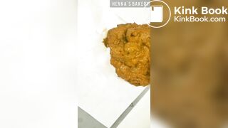 Ebony couldn't hold it