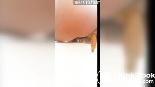 Ebony couldn't hold it