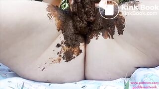 Packing My Pussy with Shit