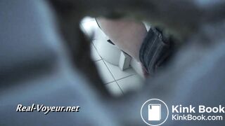 voyeur girl shitting in toilet