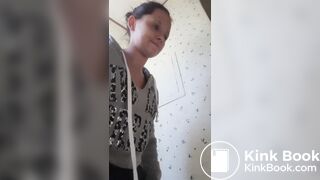 Selfie shit and pee