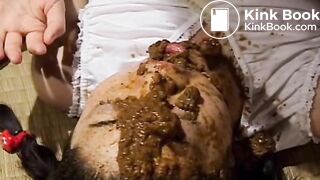 Mother Blasts Daughter in the Face with Diarrhea