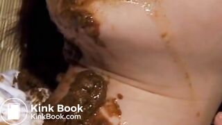 Mother Blasts Daughter in the Face with Diarrhea