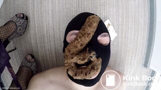 Long smelly dump for her slave.