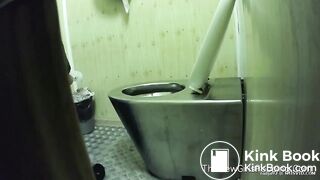 2 girls caught pooping