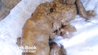 Poo pile from a black chick.