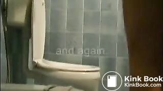 Bbw Taking A Shit #2