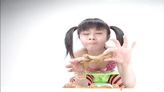 Cute Jap takes a shit