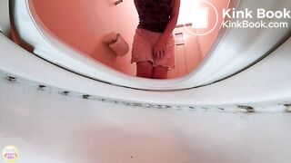 Girl pooping - video 102