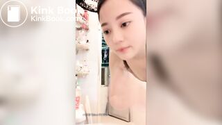Chinese girl poop - video 3