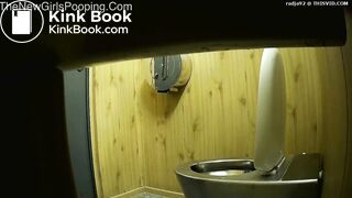 Girl poops - video 12