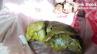 woman pooping on the floor - video 142