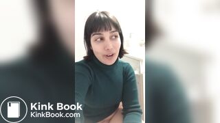 Mulher cagando gostoso 01