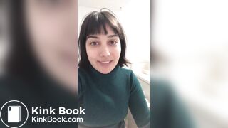 Mulher cagando gostoso 01