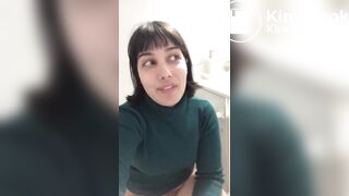 Mulher cagando gostoso 01