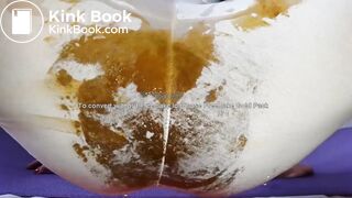 sexy Russian poops and pees - video 14