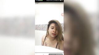 NEW SEXY INDONESIAN GIRL TOILET POOP STRAIN