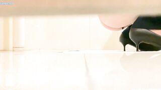 spy toilet - video 225