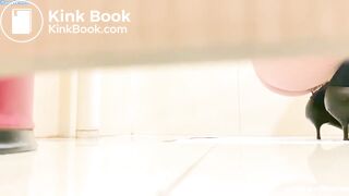 spy toilet - video 225