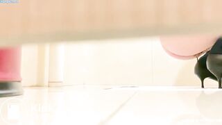 spy toilet - video 225