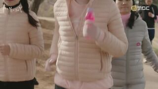 Korean girls need to poop