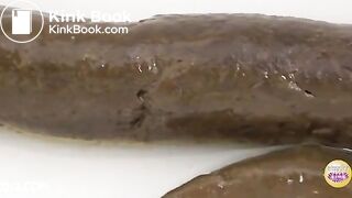 Long turd from Japanese girl
