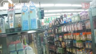 Toilet voyuer - video 2