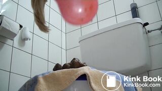 German BBW pooping 01