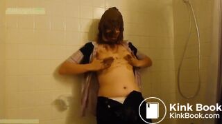 Girl pooping in pants and passing the shit in the face