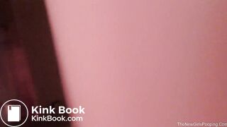 White girl pooping nice logd